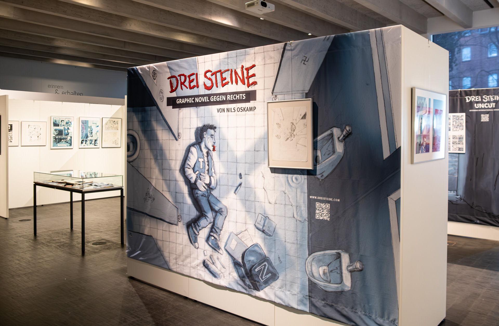 Drei Steine Ausstellung